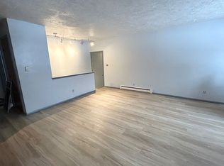 51605 County Road 109, Elkhart, IN 46514
