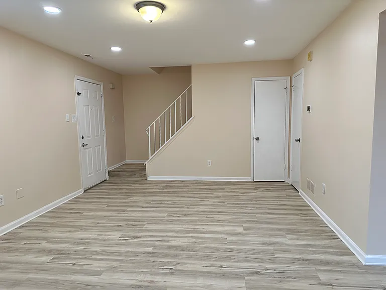 2 Churchill Cir — Photo 62
