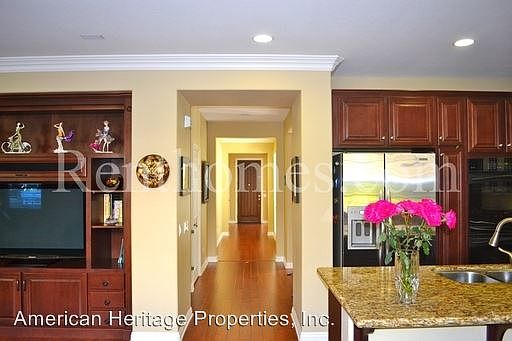 4th image of 8284 Katherine Claire Ct