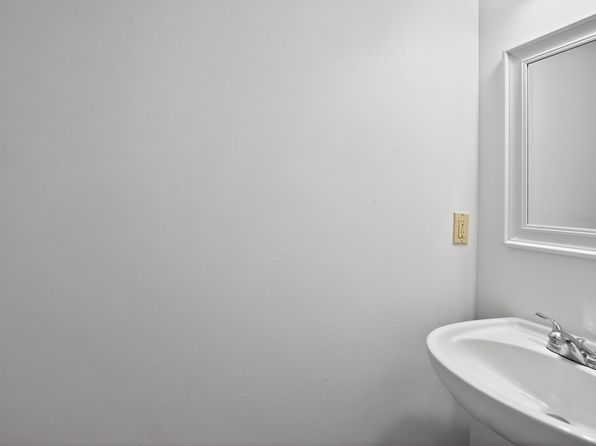 22513 Castle Pollard Way