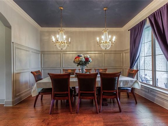 3rd image of 105 Turnberry Ct
