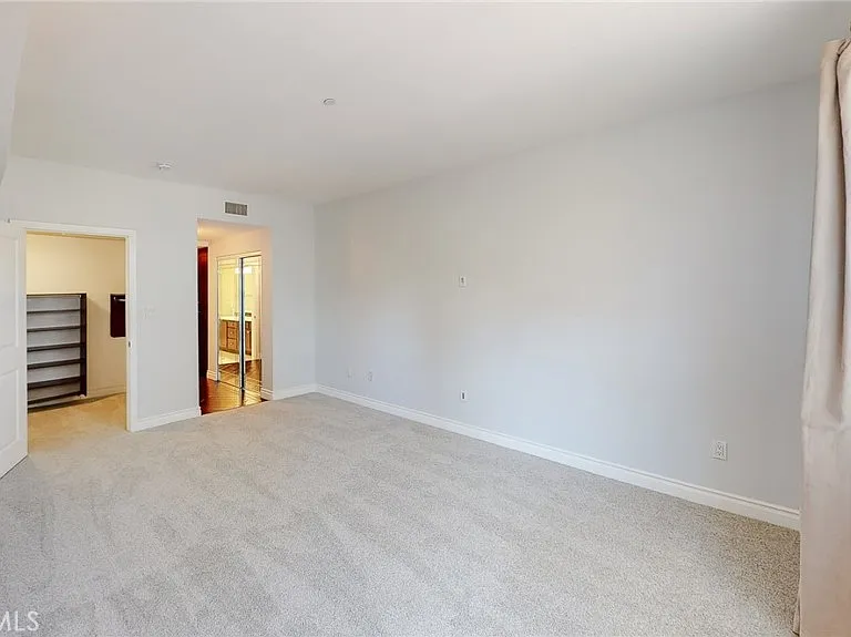 4424 Whitsett Ave #206 — Photo 27
