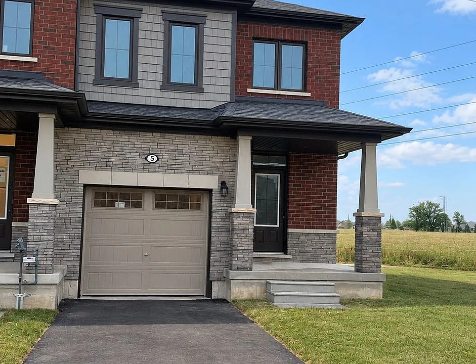 15 Peach St #5
