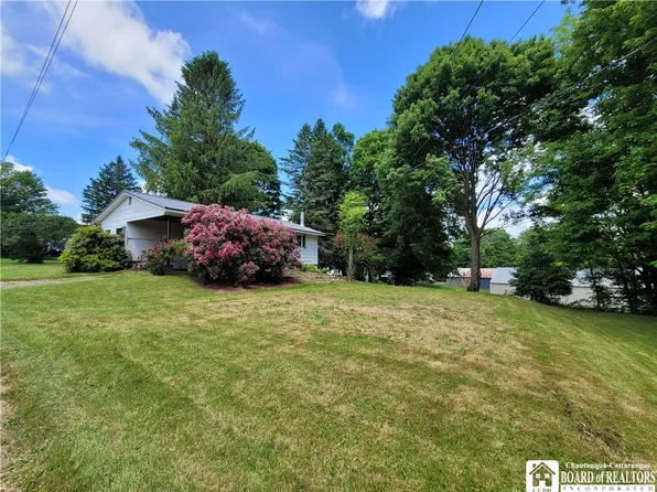5 E Crowley St, Randolph, NY 14772