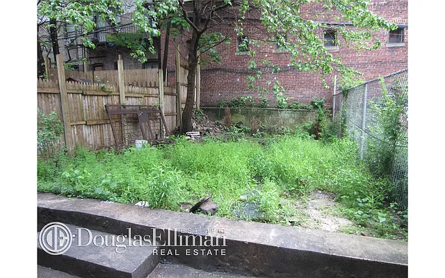 Rented by Douglas Elliman | media 16