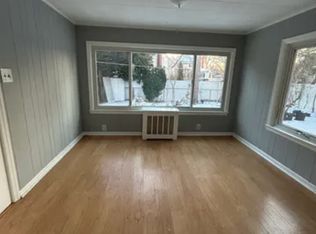 734 S 19th St #4, Newark, NJ 07103