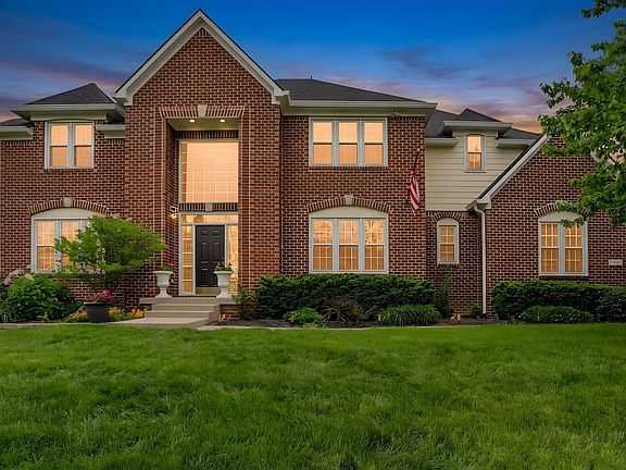 2nd image of 2852 Maralice Dr