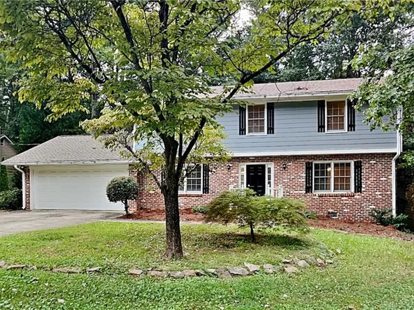 3643 S Marlborough Dr, Tucker, GA 30084