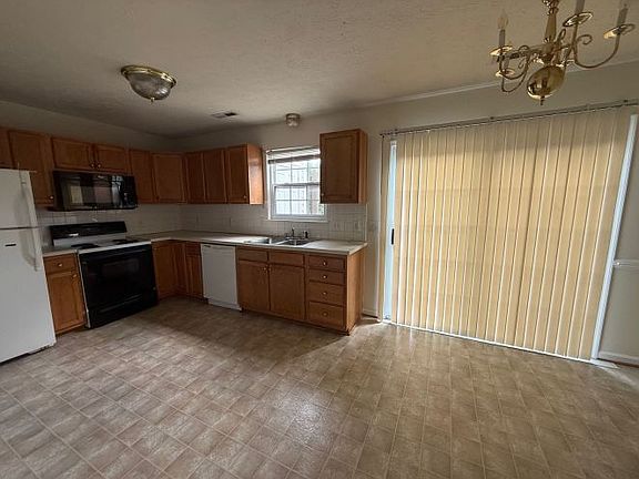 2nd image of 277 Mulberry Cir