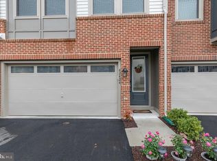 42424 Dogwood Glen Sq, Sterling, VA 20166