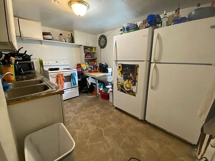 530 E Washington St — Photo 13