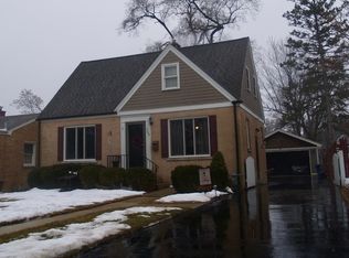 720 S Princeton Ave, Villa Park, IL 60181