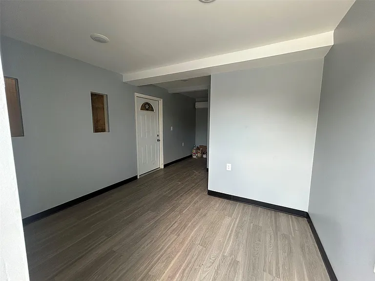 6936 Lozier St — Photo 6