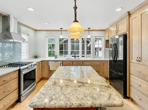 105 Wilson St, Cowan, TN 37318