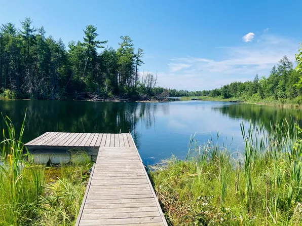 Lake Crest Dr #10, Cecil, WI 54111