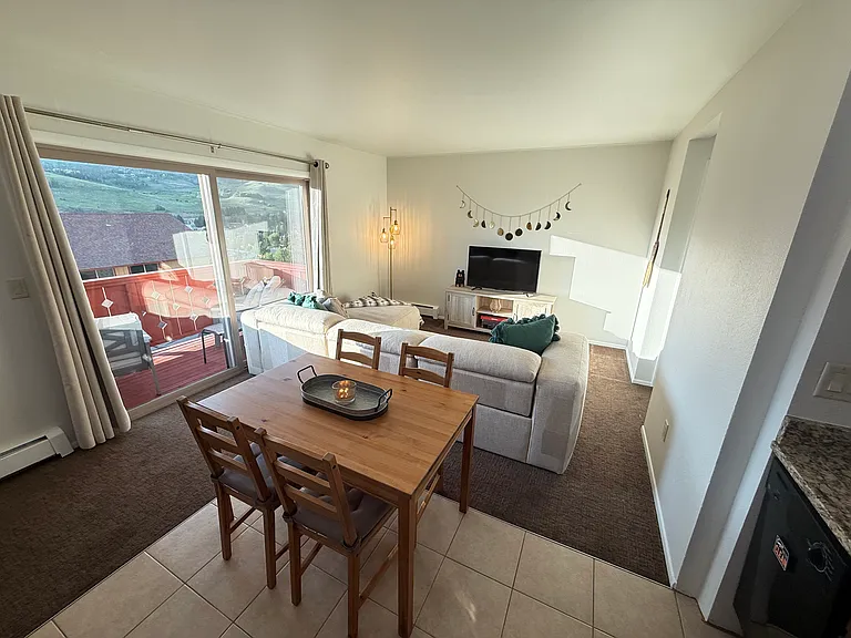 170 Evergreen Rd #D202 — Photo 3