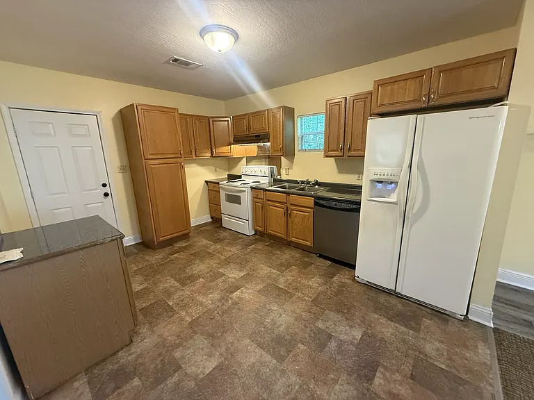 213 Chestnut Ave — Photo 8