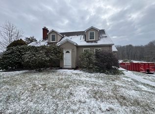 384 Union Valley Rd, Newfoundland, NJ 07435