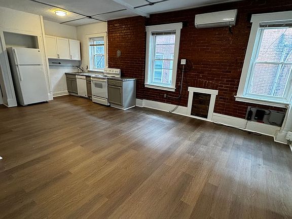 4th image of 225 S Millvale Ave #7