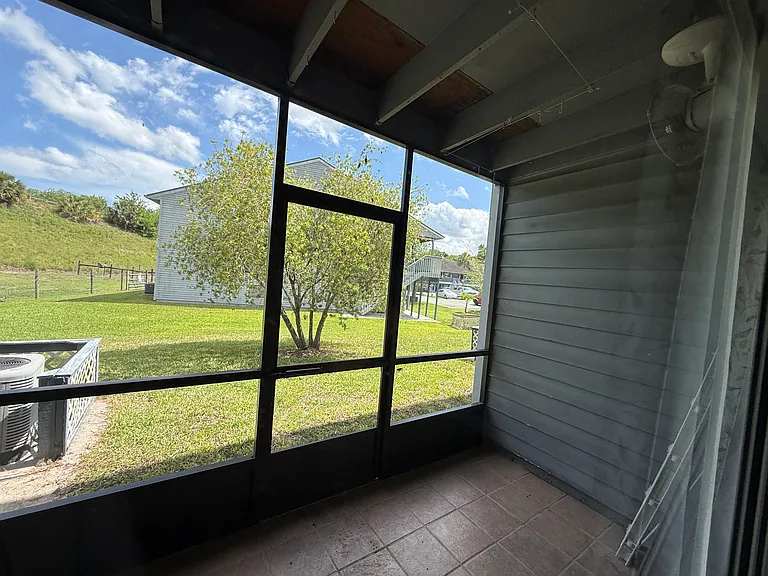 313 Dirksen Dr #F7 — Photo 10