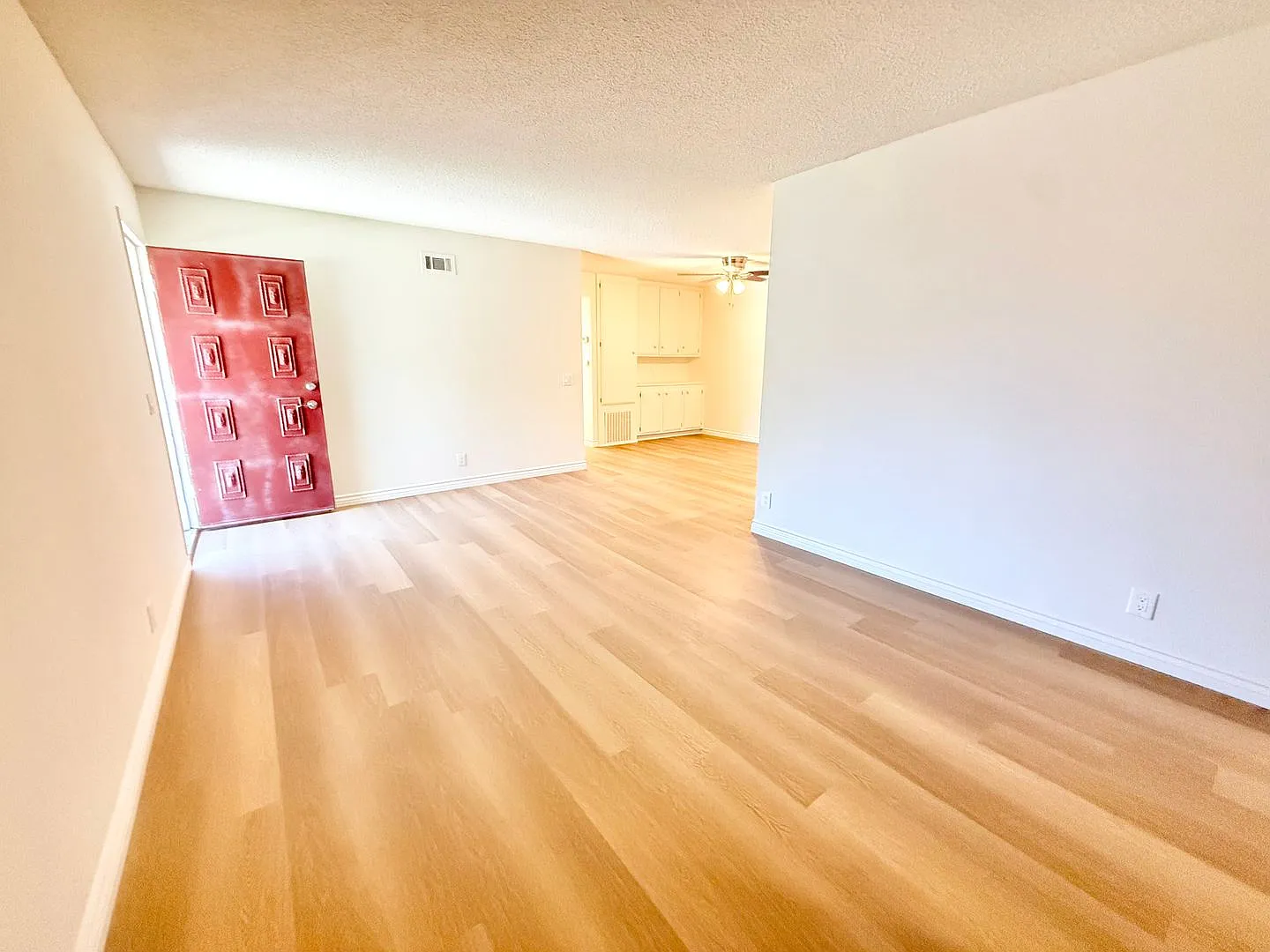 Newly Remodeled 3 Bedroom Condo with Assigned Parking — Photo 3