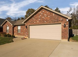 6402 Sky Crest Ct, Charlestown, IN 47111