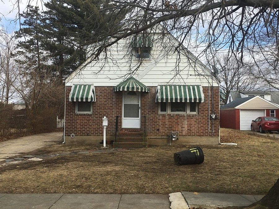 1st image of 21 Walton Ave