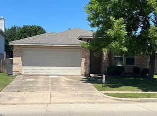 16517 Jasmine Springs Dr, Justin, TX 76247