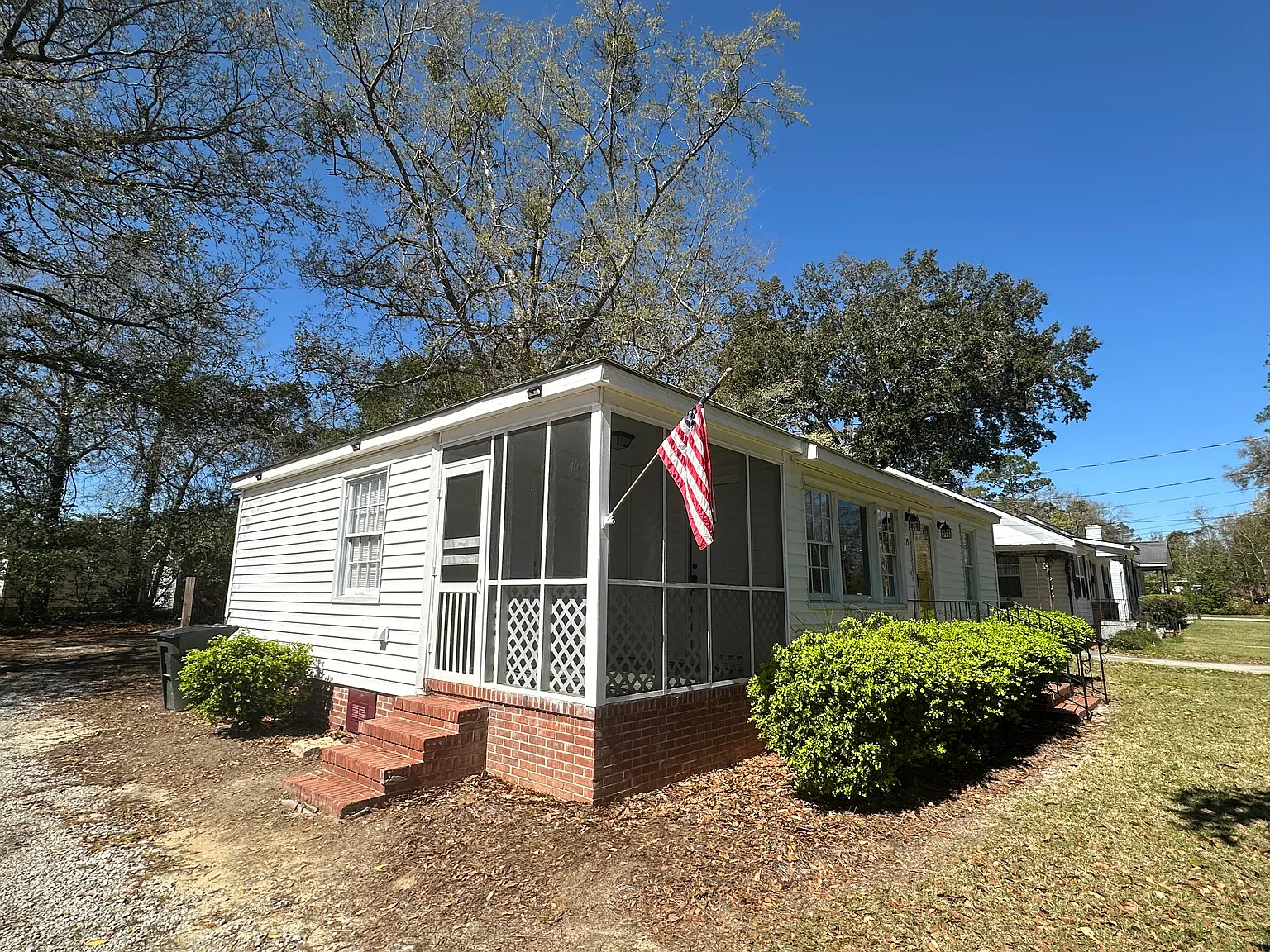 2 bed, 973 sqft, $1,350 — Photo 2