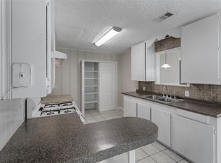 1514 N San Jacinto St, Conroe, TX 77301