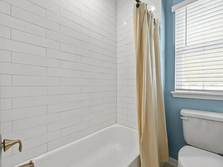 405 Rum Runner Way St — Photo 10