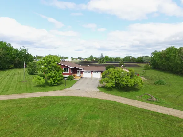 62 Cedar St, Gonvick, MN 56644