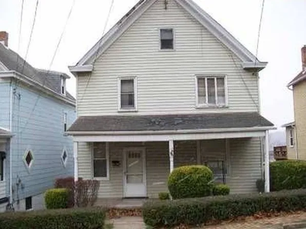 1440 3rd Ave, Conway, PA 15027