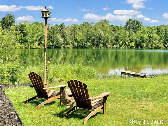 4th image of 9760 Jade Dr
