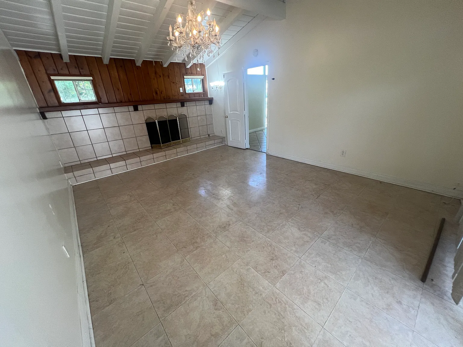 4 bed, 1750 sqft, $4,795 — Photo 2