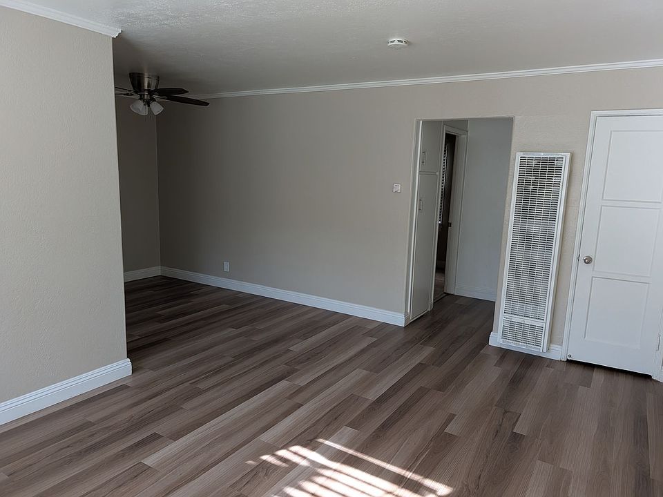 1st image of 1130 Bennett Ave #3