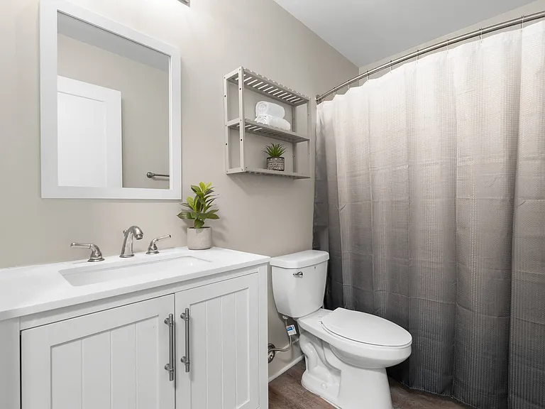 Westlake Place Apartments — Photo 4
