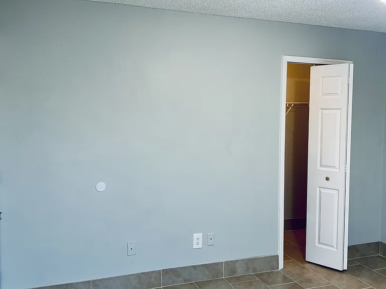2386 Harbor Town Dr — Photo 11