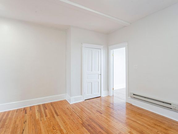4th image of 2342 E Allegheny Ave #2