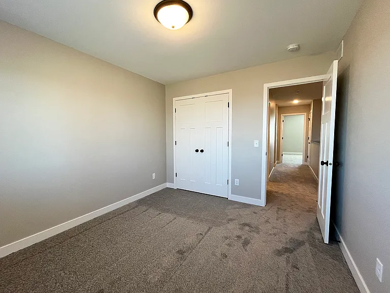 2325 Excel Dr — Photo 17