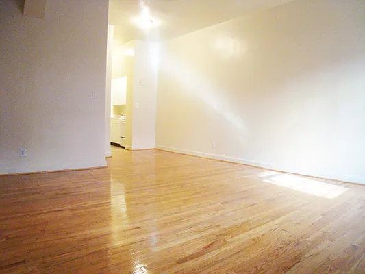 Rented by DSA Realty Midtown West | media 22