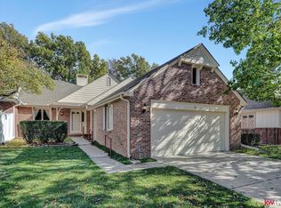 7300 Oldpost Rd #15, Lincoln, NE 68506