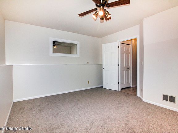 4th image of 814 W Saint Johns Pl