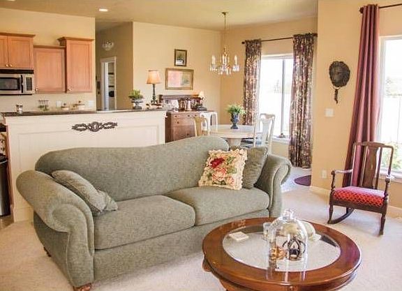 Living room & kitchen
