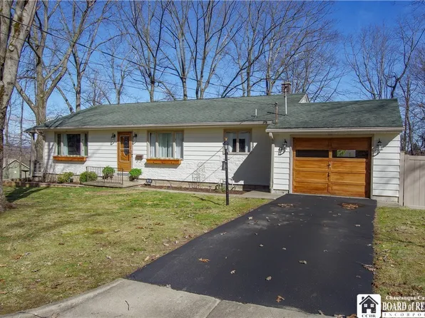 120 Harris Ave, Jamestown, NY 14701