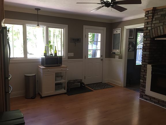 2nd image of 6460 Tulip Way