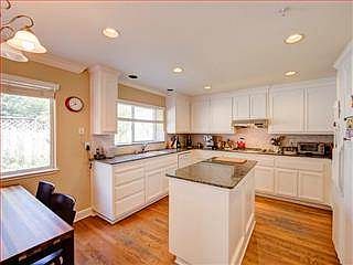 5th image of 235 West Ave