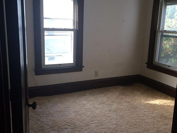3rd image of 314 Wallace St #314