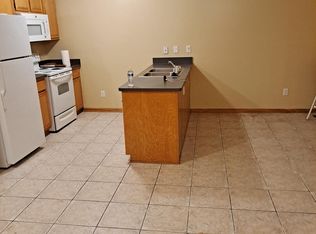 24048 Wedgewood Cir, Warren, MI 48091
