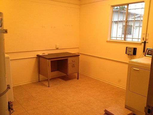 2nd image of 151 W Bowling Grn